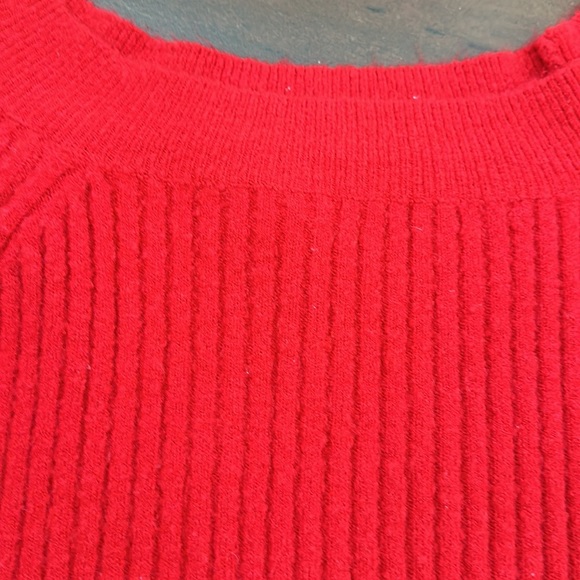 Red Crop Ribbed Sweater - Picture 2 of 5